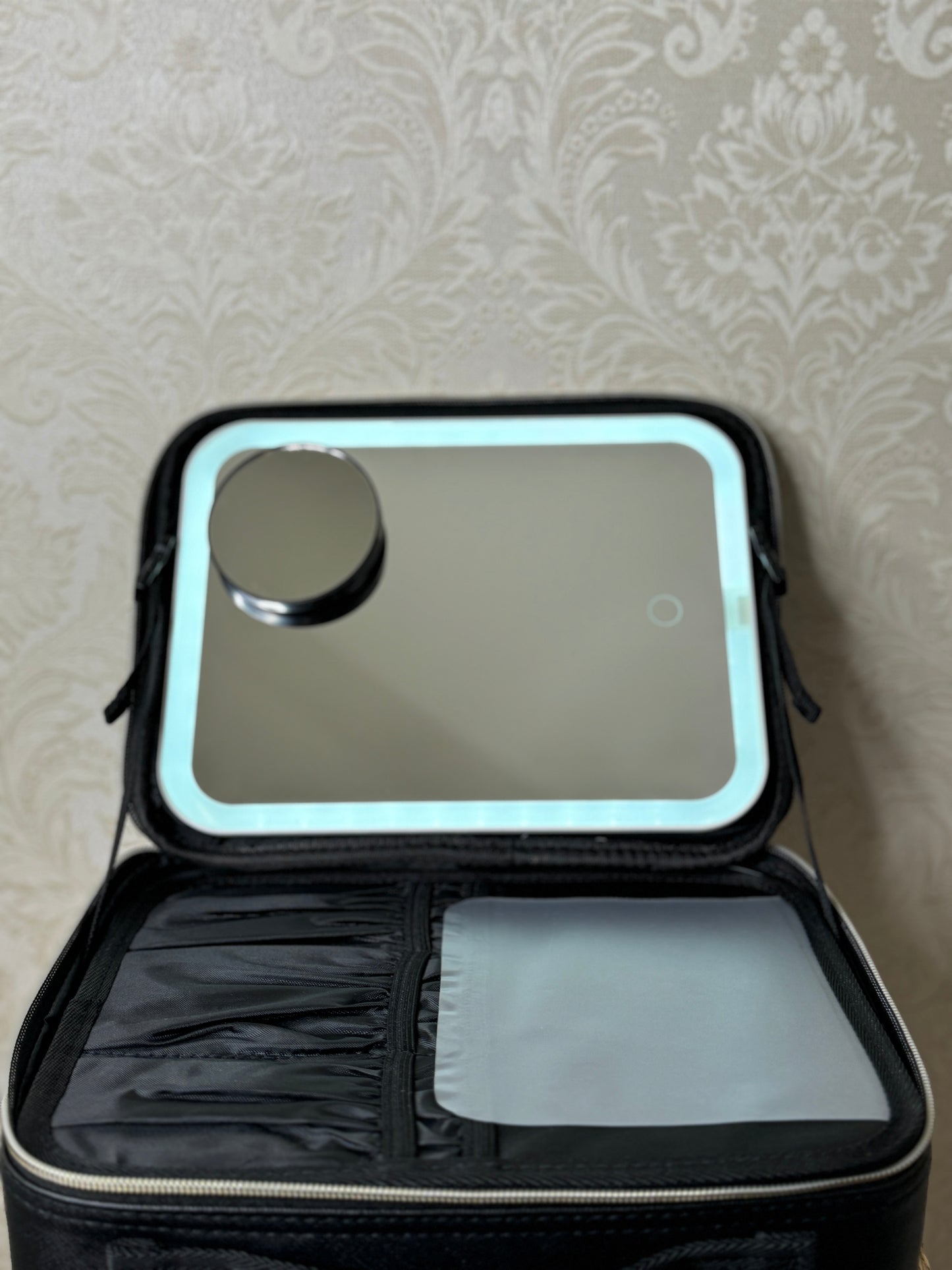 Makeup Case Organizer with LED Lighted Mirror - BLACK
